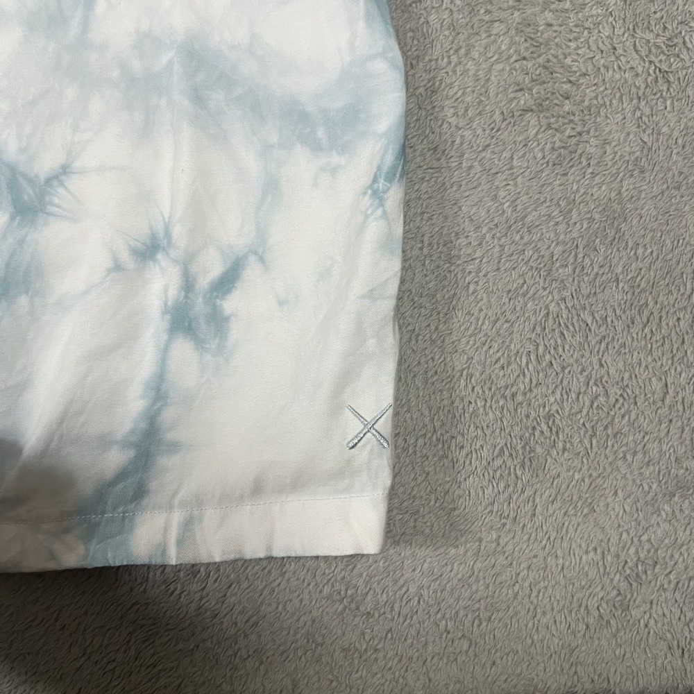 Cuts Clothing Shirt Men XL Blue White Tie Dye Camp Collar Hyperloop Rayon - Picture 12 of 13